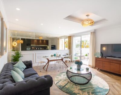 Lily Banus Playas del Duque, Acceso directo a la playa